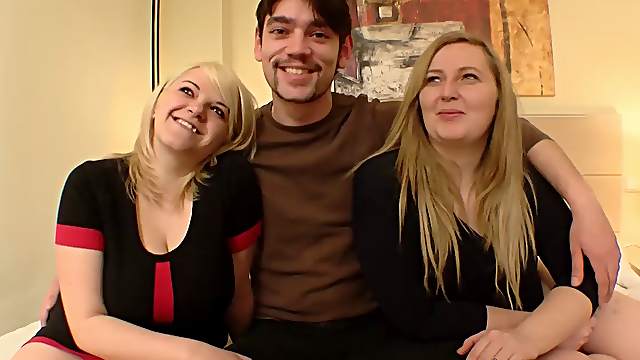 Babes Marta Pesuk and Andrea Pesuk sharing a tasty cum gun