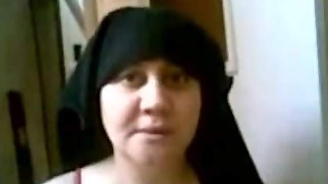 Horny arab egyptian wife gets fucked by a big dick