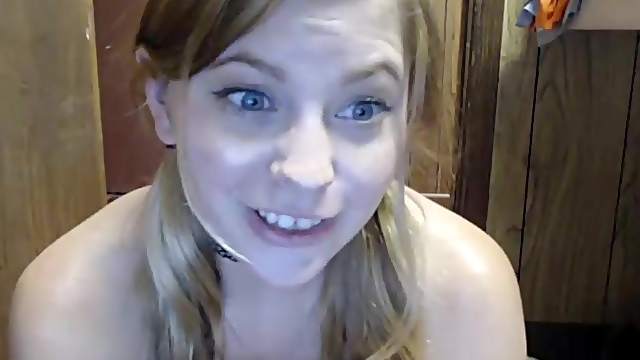 Sexy Teen Model Is Ready For An Extraordinary Show