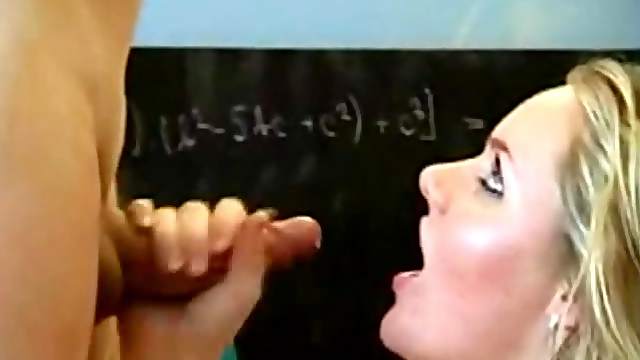 Teacher and student fuck in the Classroom
