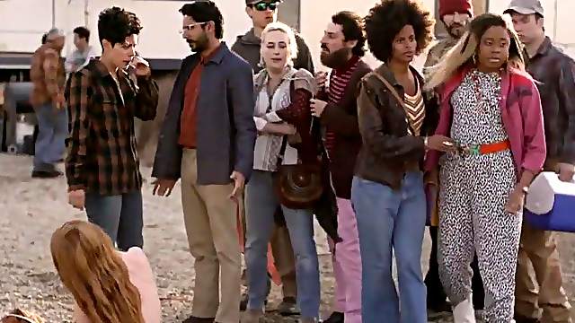 Kathryn Hahn, India Menuez, Roberta Colindrez - I Love Dick S01 (2017)