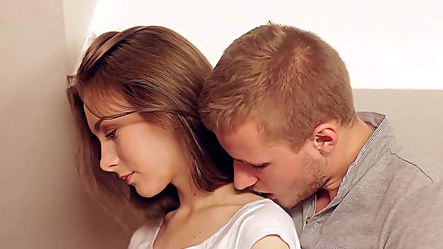 Serpente Edita is a slim chick seduced for a kitchen fuck