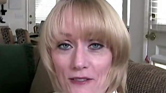 Mature horny blonde chokes on a fortunate man's boner