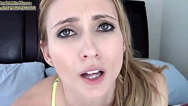 Fit teen masturbates after workout (HOT)