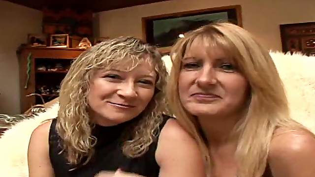 Mature blonde MILFs Janine and Karinne get down for some girl in girl
