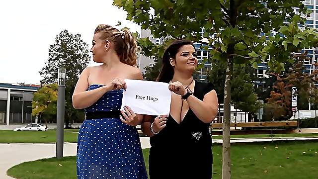 These big, bossy babes know how to lure in just the right kind