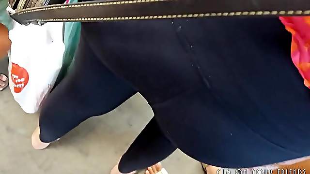 Spycamming Great Teen Ass In Public