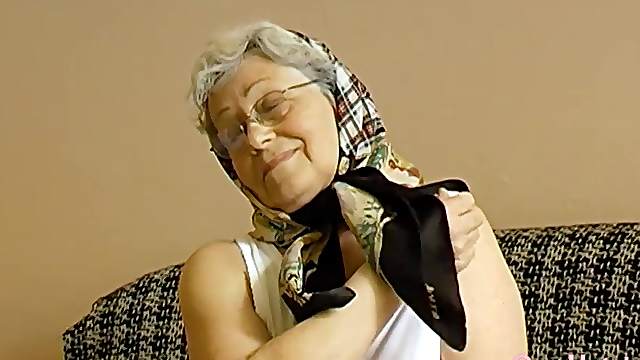 Horny Grandma Toying Her Hairy Pussy