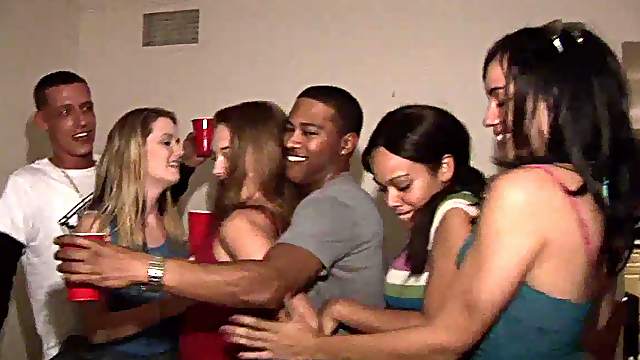 Ashlynn Lee loves to party with frat dudes.