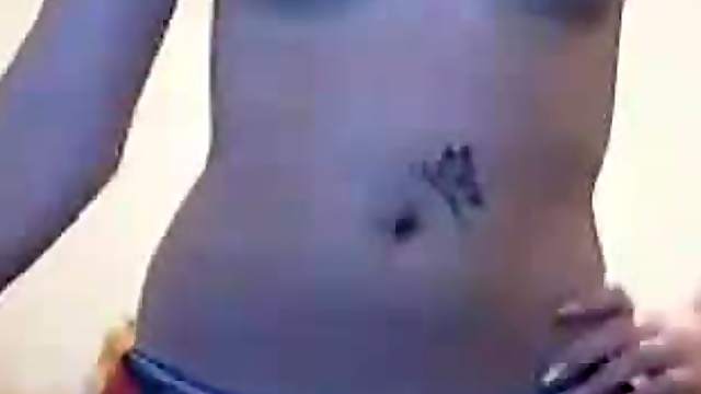 Sexy biatch fingering herself on camera and loving it