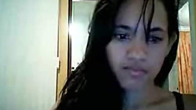 Ebony Teen Masturbates For the Webcam