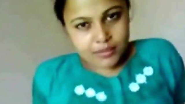 Sri Lanka asian girl teasing on cam for fun