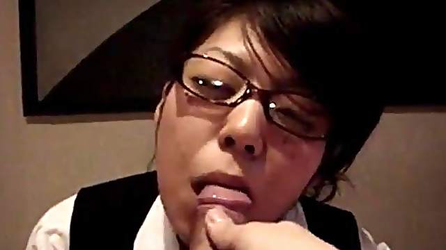 Japanese glasses girl blowjob and fuck