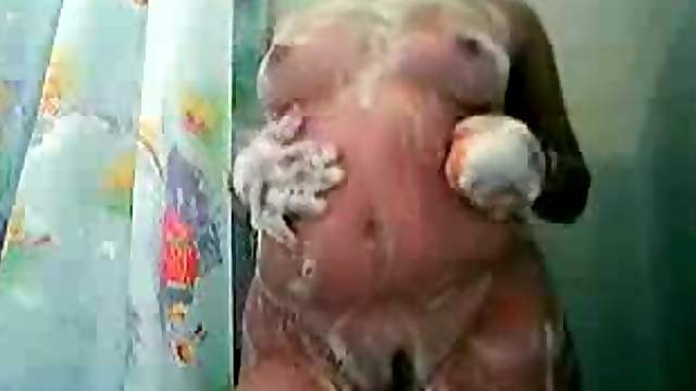Curvy Chick Showers Before Sex