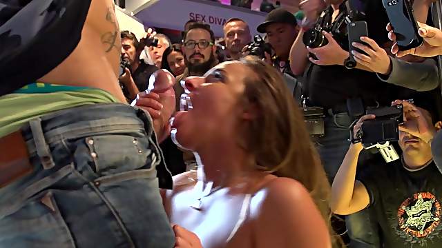 Big Cock Nacho Fucks Amirah In Public