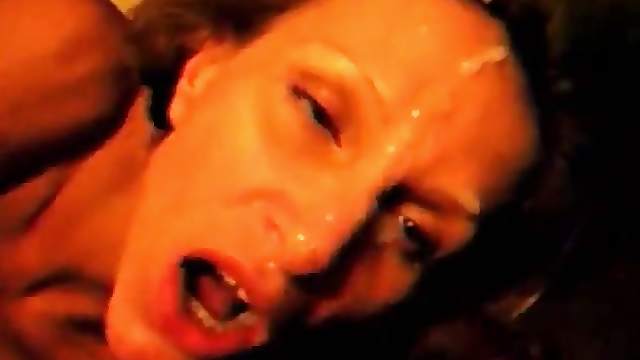 Hooker mature loves sucking big cock