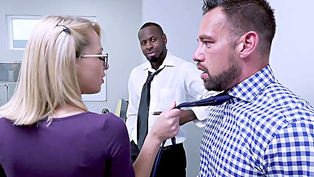 Nothing pleases Zoey Monroe like getting fucked by two friends