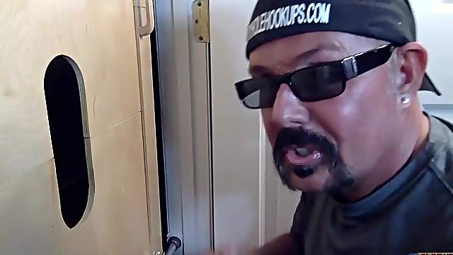 After a long and deep blow job this horny guy delivered a warm cum