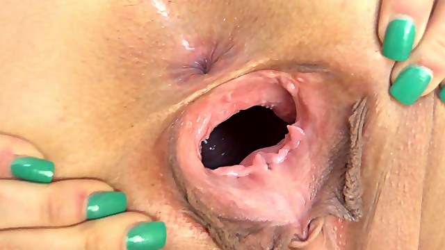 Extreme pussy gaping and fingering with mature brunette Alice