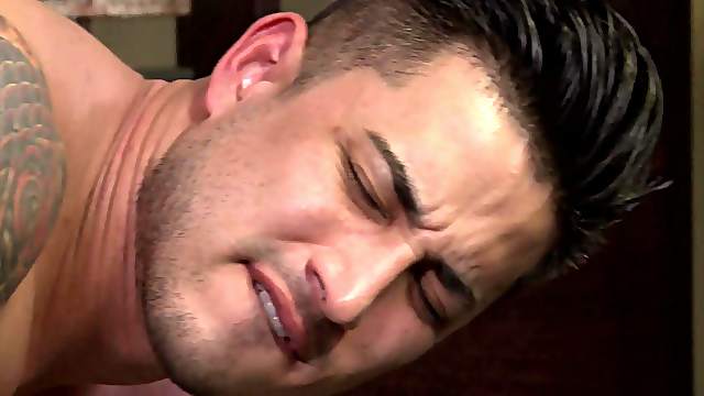 Brett Bradley and Hunter Vance adore hardcore gay sex on the bed