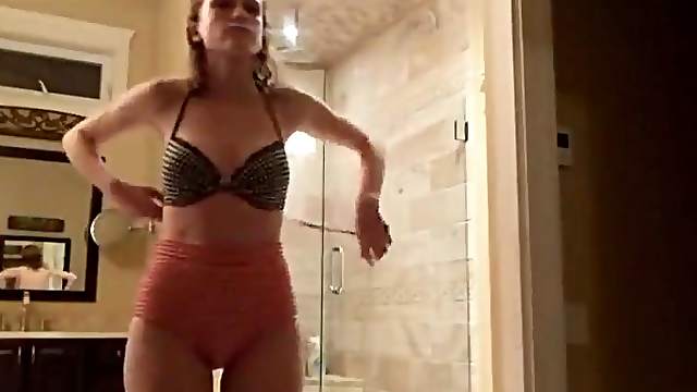 My girlfriend (20) makes me so incredible horny.