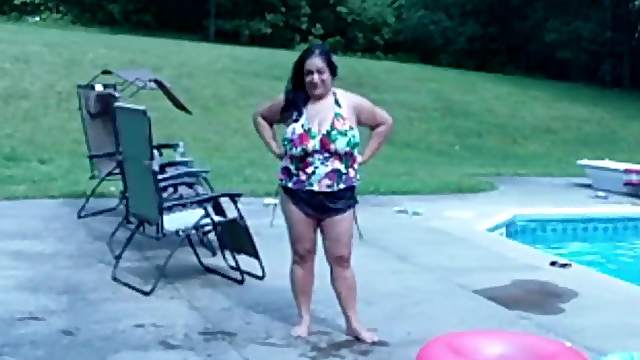 Indian Huge Boob 50yo Aunty FWB and Me At The Pool