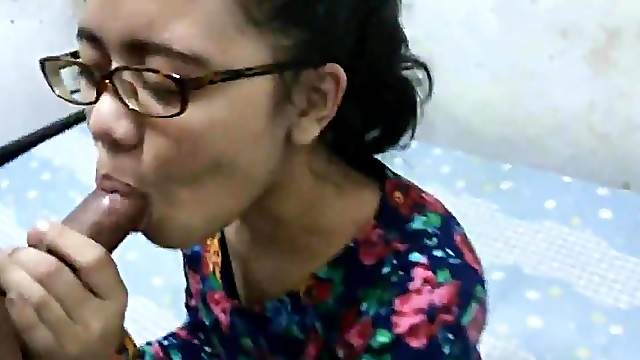 Indonesian nerdy teen suck and fuck