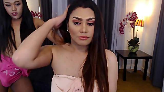 Asian shemales  are extremely hot and well experienced on seducing viewers.