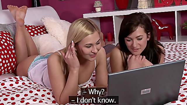 Amateur lesbian models Tess and her friend make each other cum