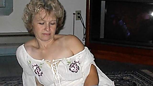 Busty and fat amateur grannies