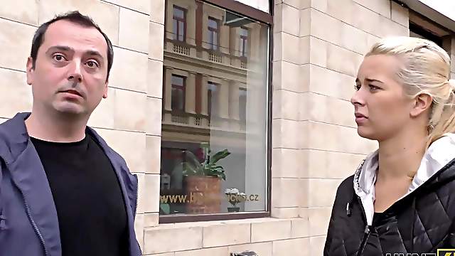 Lucky hunter meets beauty in the streets and fucks her