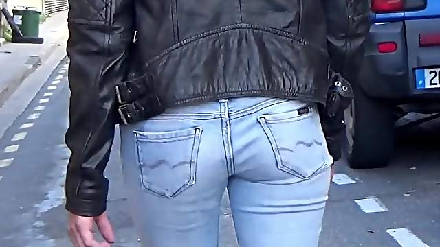 Skinny brunette teen does her  first porn casting