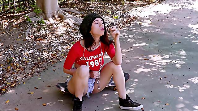 Passionate lovemaking with hot ass girlfriend Lucie Cline