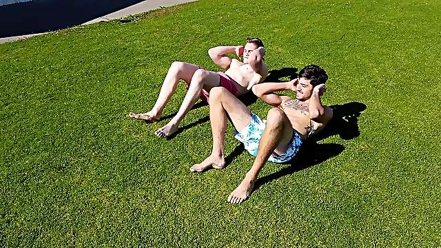 Horny guy makes a friend happy by sucking on his delicious dick