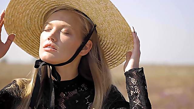 Field of Dreams With Dasha Elin