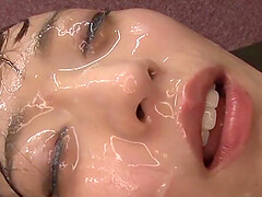 Close up video with Japanese Kishida Ayumi receiving a cumshot