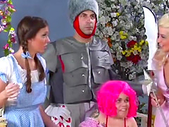 Bizarre Parody Sex With Midget Munchin MILF Moment