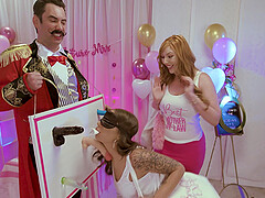 Kinky FFM threesome with dirty sluts Lauren Phillips and April Olsen