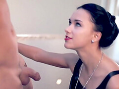 Passionate Brunette Shows Off Her Amazing Oral Talents