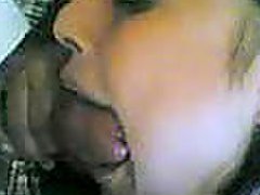 Amateur Indian babe gets a massive facial