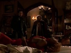 Mesmerizing Redhead Sadie Frost Masturbating In a Hot 'Dracula' Scene