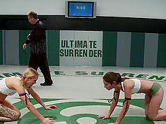 Tattooed blonde gets her cunt smashed during a fight on tatami
