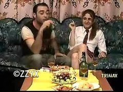 Joven Turca es clavada bien duro en su conchita apretada por una pija grande