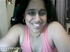 Pretty 40yo Desi Aunty Prolapses Her Phat Ass on Cam
