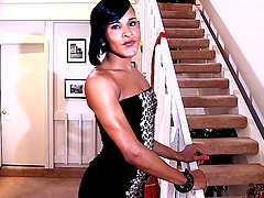 Huge tranny cock looks gorgeous as she strokes solo