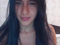 Pretty Hot Teen Rubs her Clit with a Vibrator