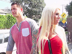 Curvy blonde pornstar dashing indoors then pounded hardcore