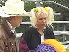 Cheerleader Candy Kiss likes it when her guy plays with her pussy