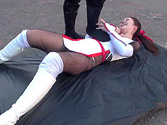 Slamming her pussy with that Ninja cock with skill