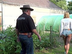 Horny thieves fuck old gardener